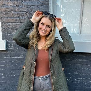 Meet your Posher, Mallory